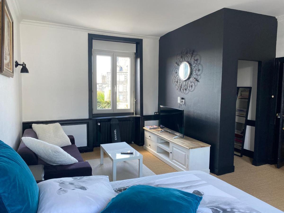 Chambre Spacieuse Dans Maison Renovee Granville Eksteriør billede