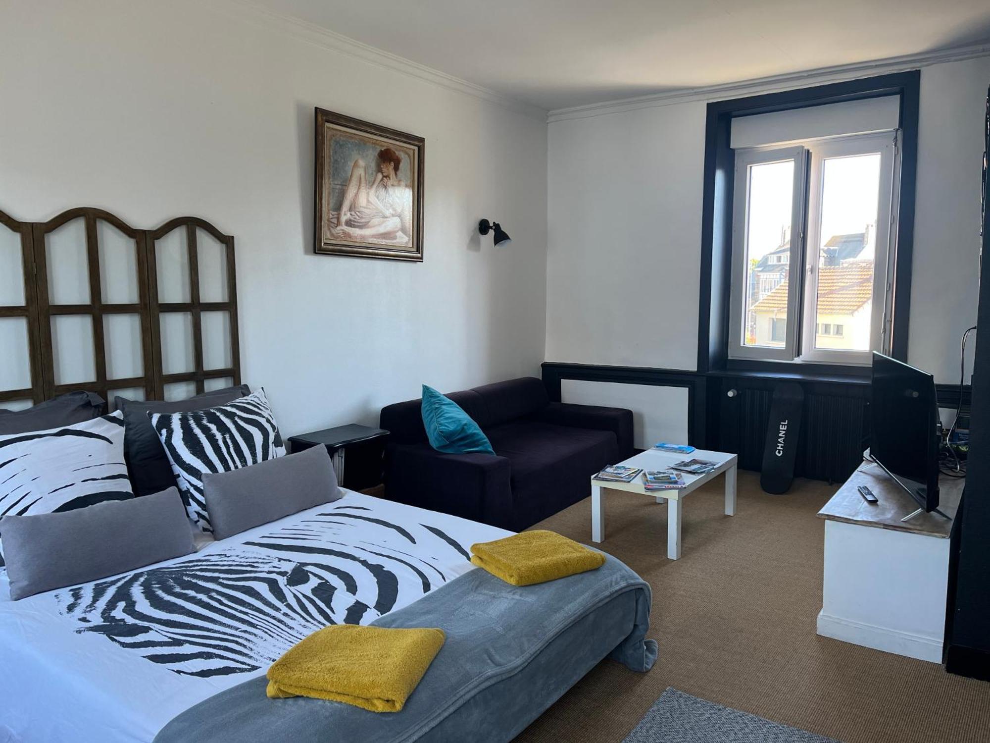 Chambre Spacieuse Dans Maison Renovee Granville Eksteriør billede